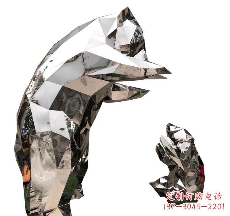 泉州不锈钢园林熊猫雕塑——传承中国文化