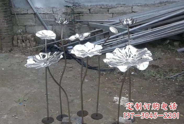 泉州不锈钢荷叶雕塑给园林增添美感