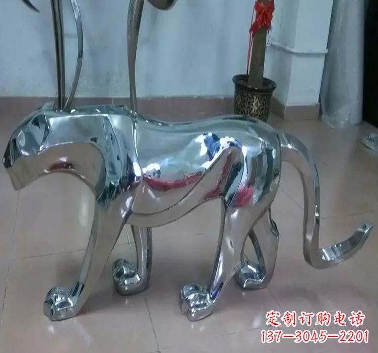 泉州不锈钢老虎雕塑美化园林