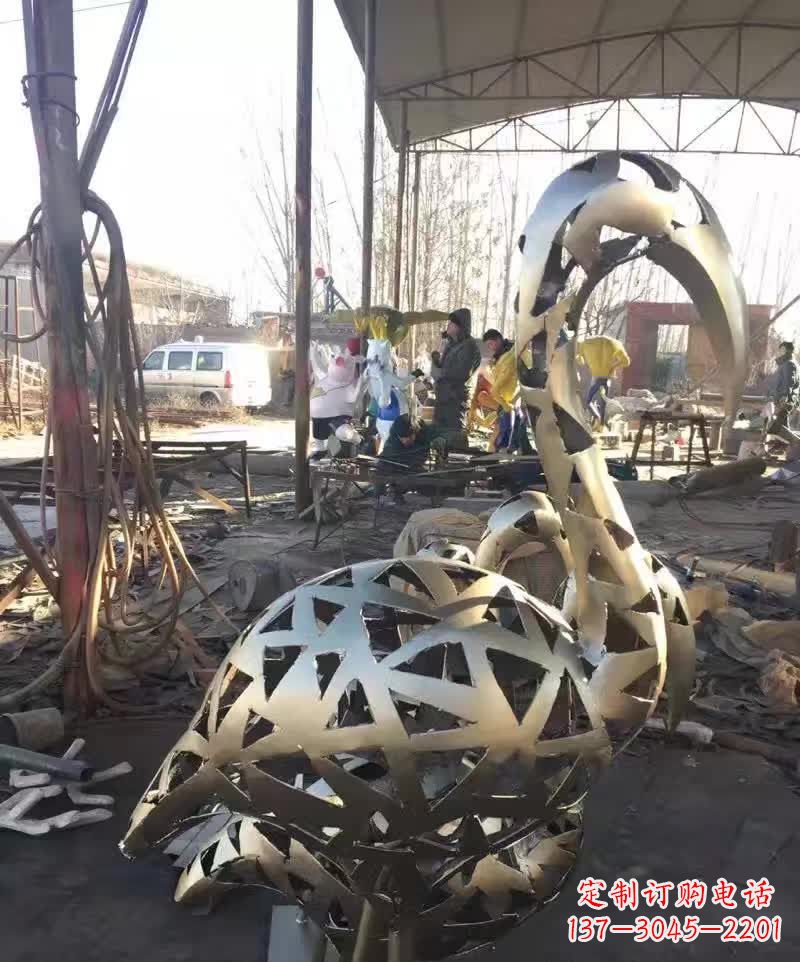 泉州不锈钢天鹅雕塑象征着幸福的美好