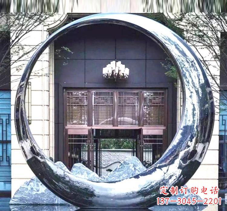 泉州精美的不锈钢圆环雕塑