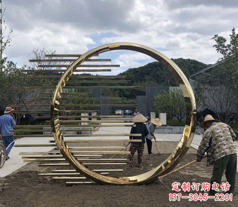 泉州不锈钢圆环艺术雕塑——极致精湛的艺术美学