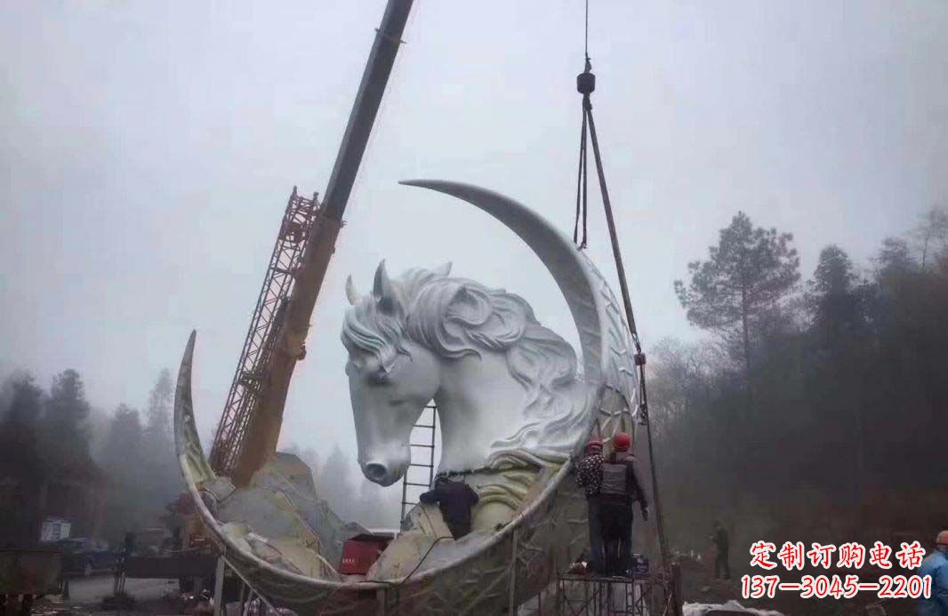 泉州不锈钢月亮雕塑