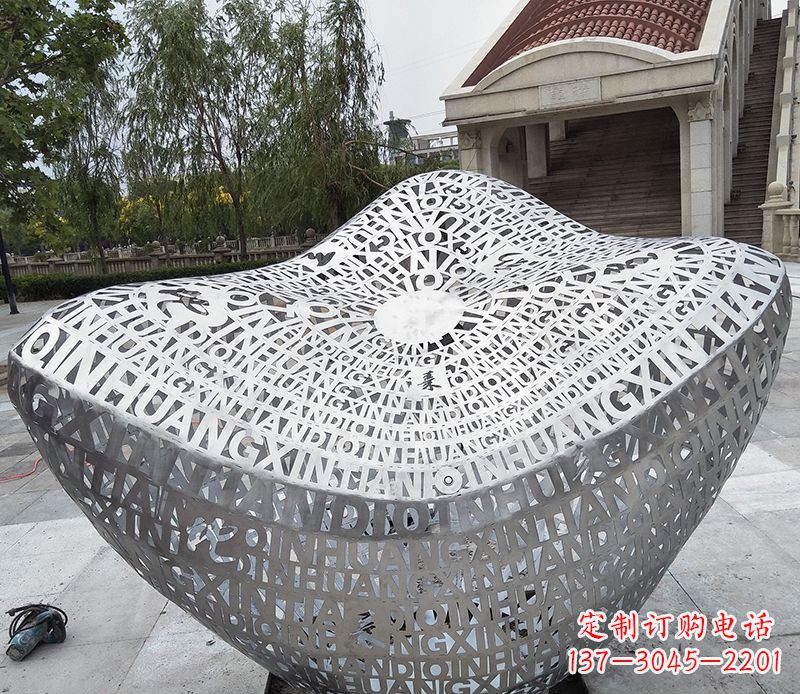 泉州不锈钢字母元宝雕塑精美艺术精品