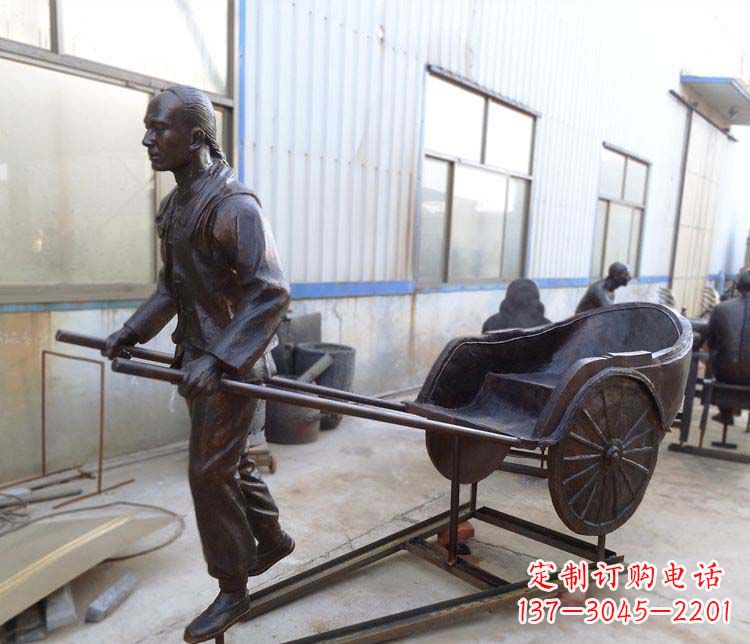 泉州青铜车夫雕塑致敬车夫的贡献