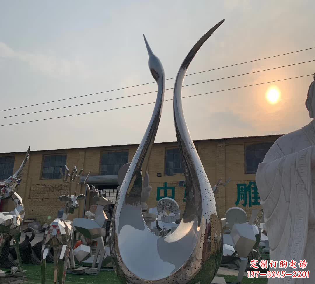 泉州雕塑镜面天鹅