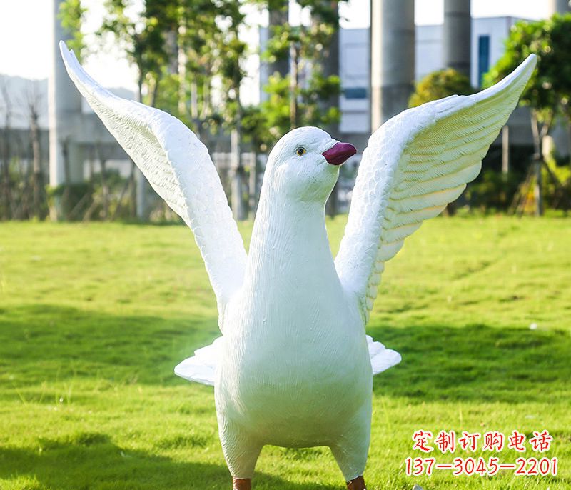 泉州和平鸽雕塑传递和平信息