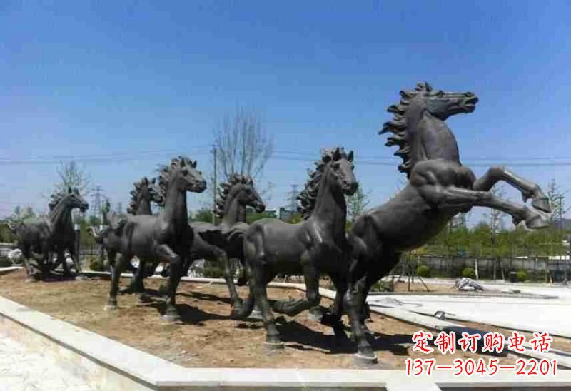 泉州铜马雕塑美观华贵的城市艺术