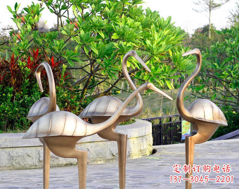 泉州丹顶鹤雕塑传承悠久的中国传统艺术