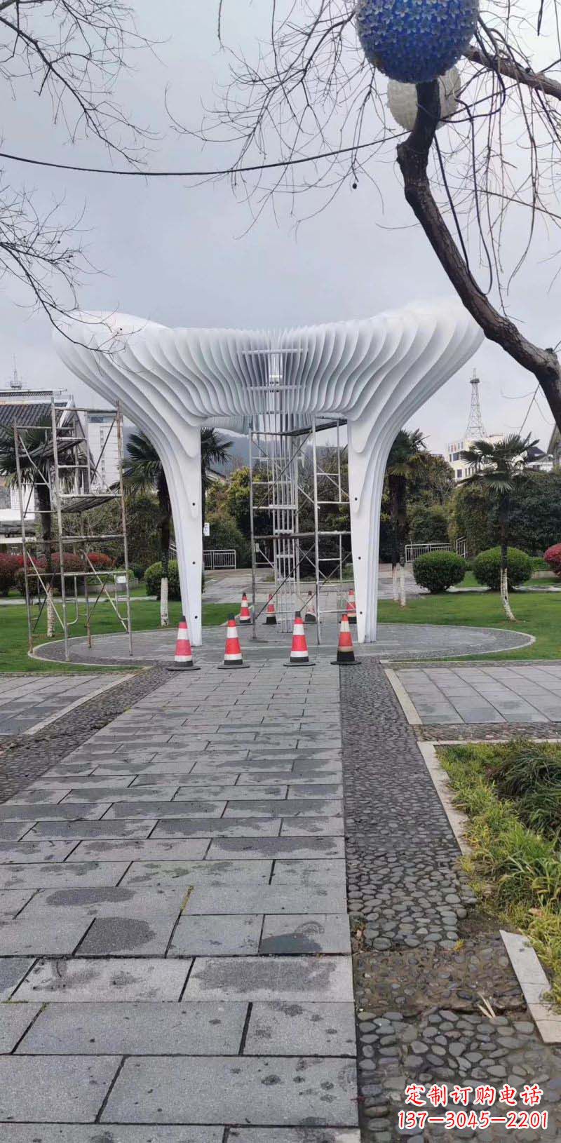 泉州拱门雕塑融入现代设计的古典美感