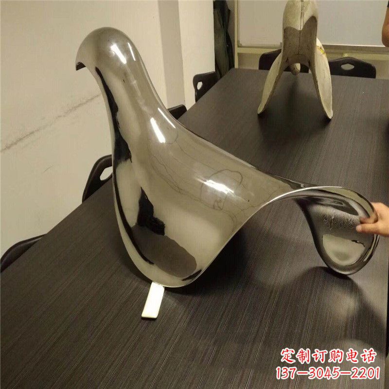 泉州鸽子雕塑——精致的抽象艺术