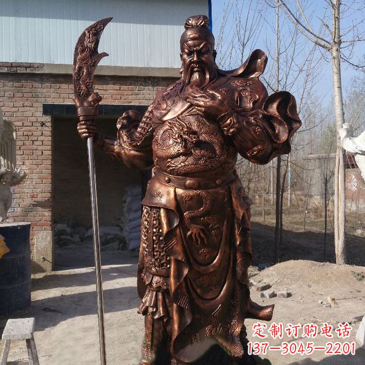 泉州铸造巍然屹立的关公雕像