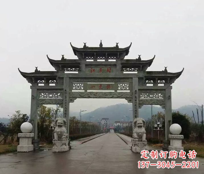 泉州村庄三门五楼石牌坊石雕