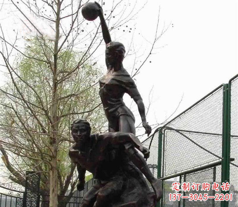 泉州打篮球的运动员铜雕