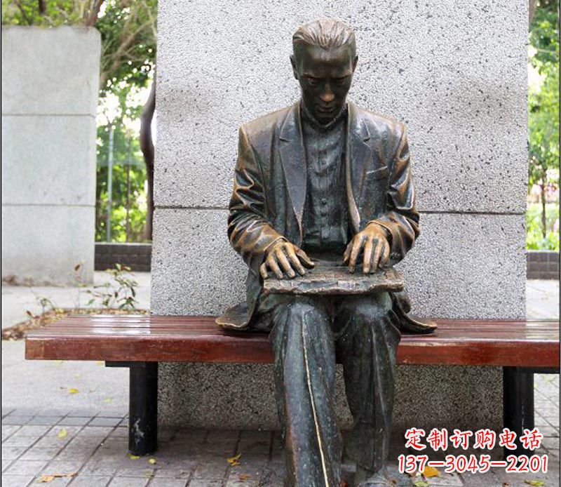 泉州“男性英姿飒爽的雕塑”
