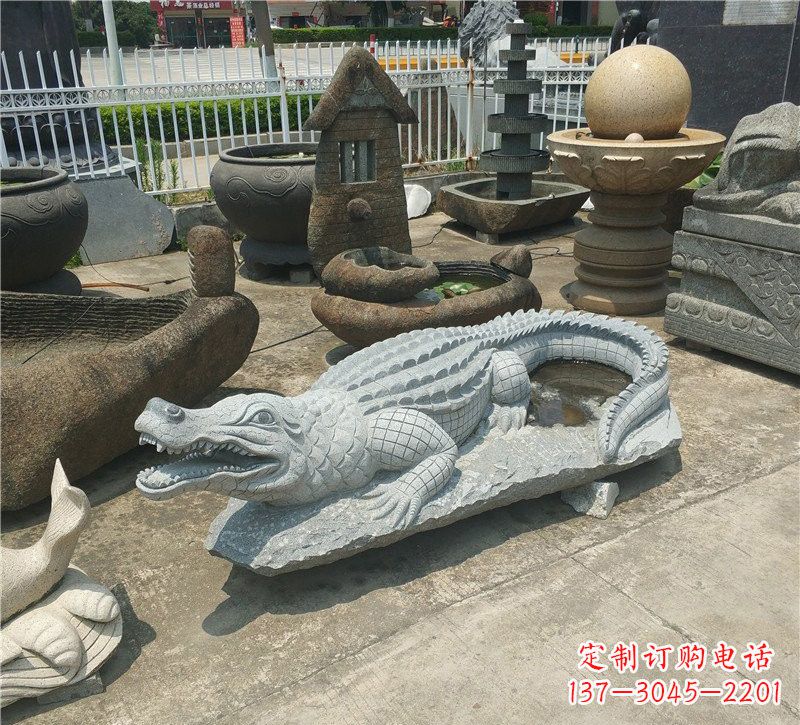 泉州大理石动物鳄鱼雕塑