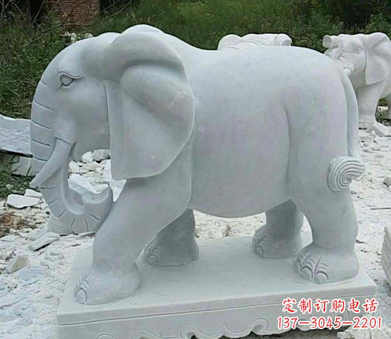 泉州精雕细琢的大理石大象雕塑