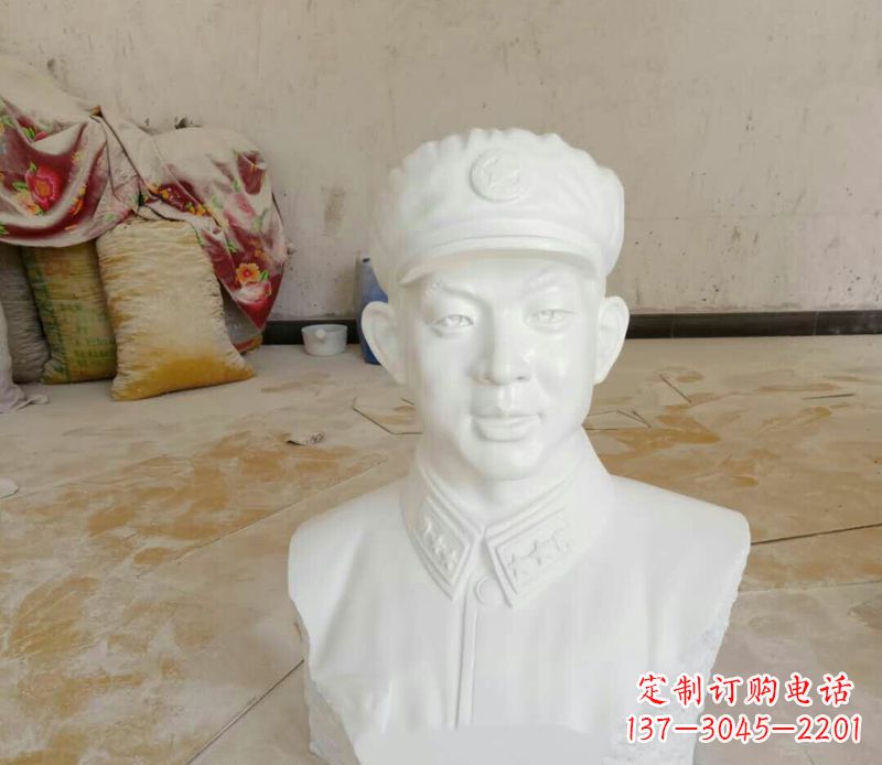 泉州大理石雷锋石雕