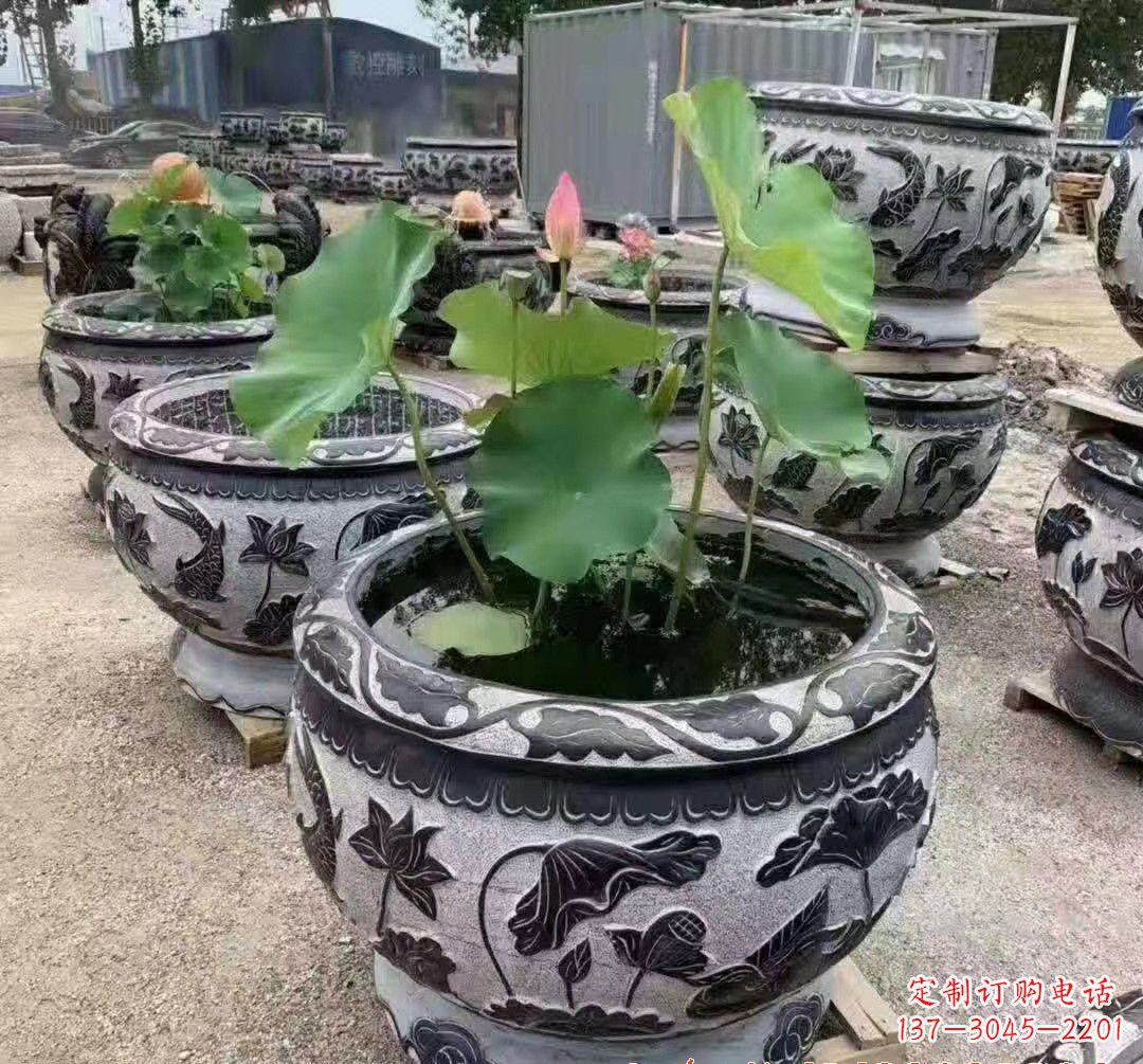泉州精美大理石鱼缸雕塑