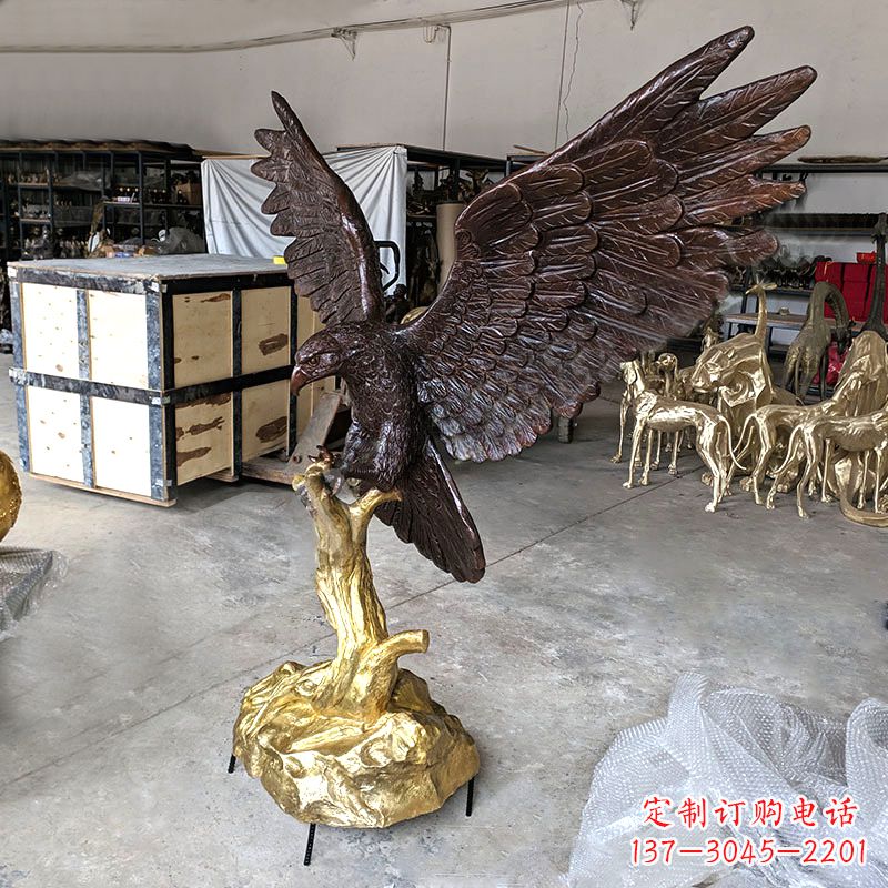 泉州大鹏展翅老鹰铜雕