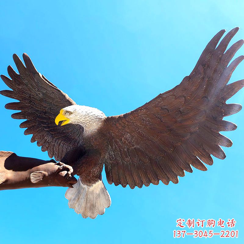 泉州精致仿真老鹰玻璃钢雕塑