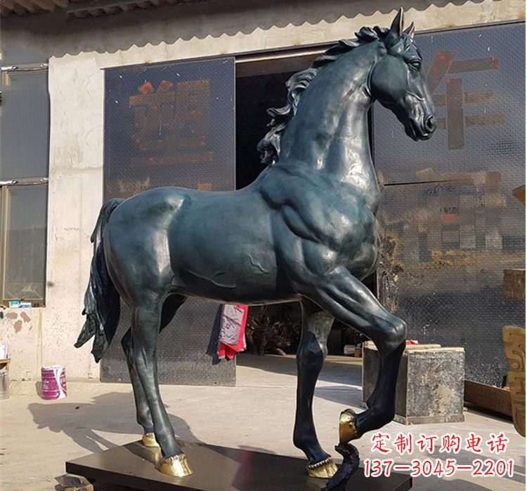 泉州独特优雅的大型铸铜马雕塑