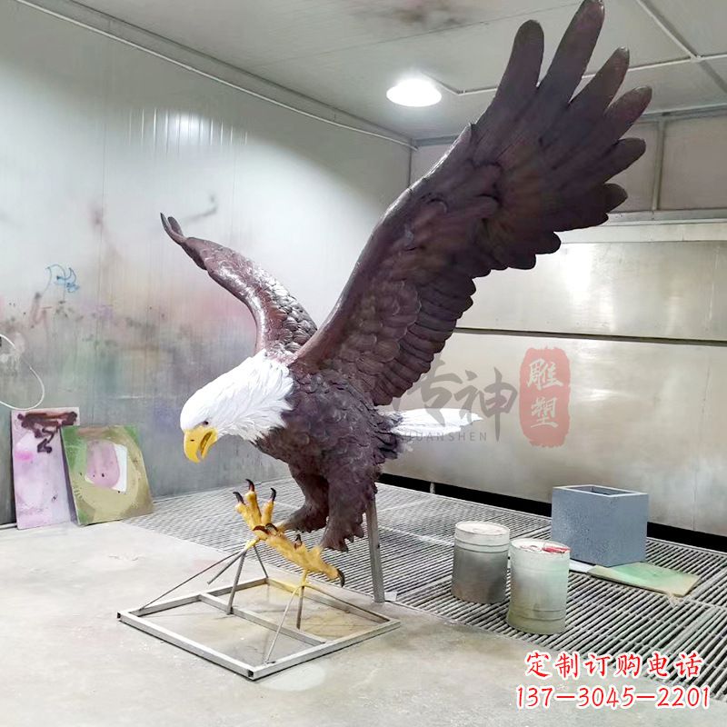 泉州优雅老鹰雕塑