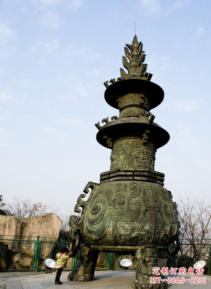 泉州大型三足香炉寺庙铜雕