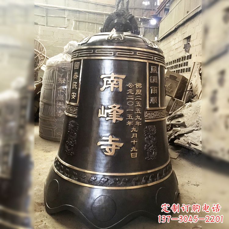 泉州大型铜钟雕塑,用精湛工艺刻画出非凡品质