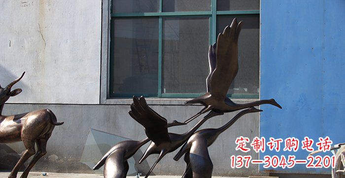 泉州大雁飞翔铸铜动物铜雕