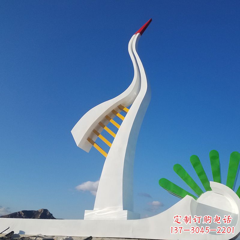 泉州珍贵雅致的丹顶鹤雕塑