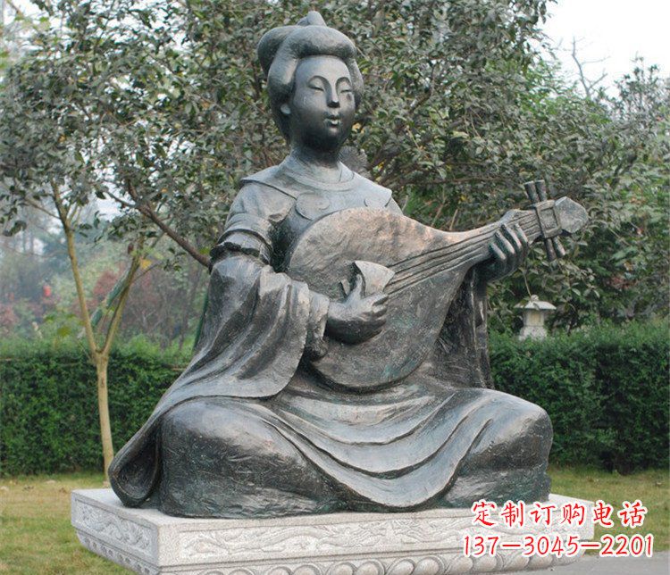 泉州古典风情弹琵琶雕塑