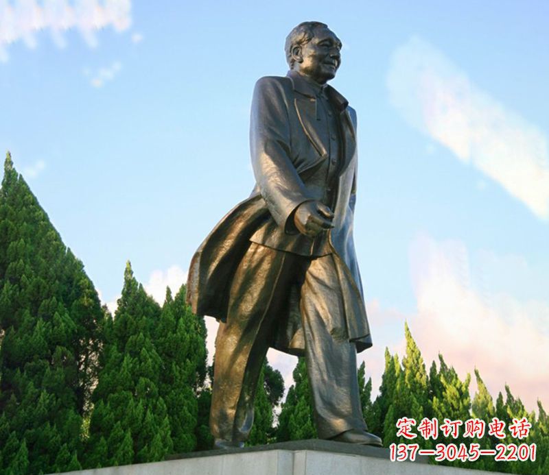 泉州邓小平广场伟人铜雕