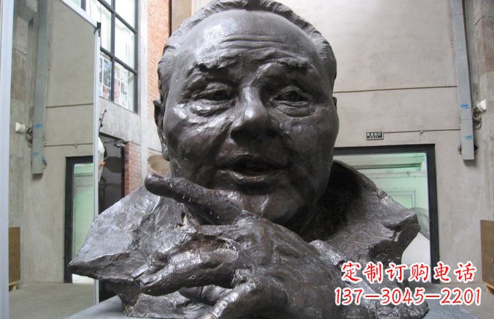 泉州邓小平铜雕塑——传承中国传统文化
