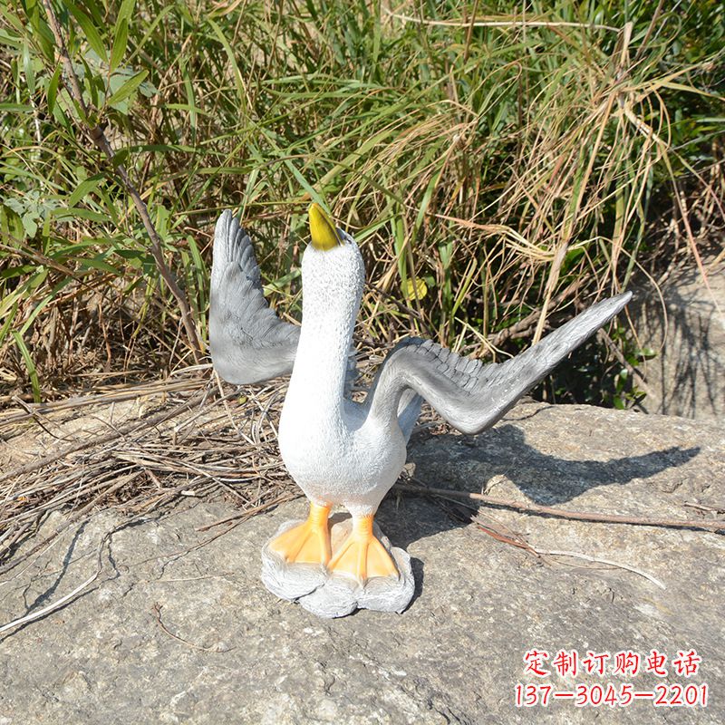 泉州祈求和平的雕塑少女