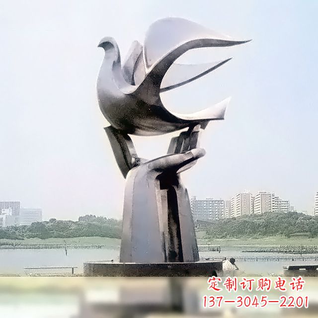 泉州精美鸽子雕塑