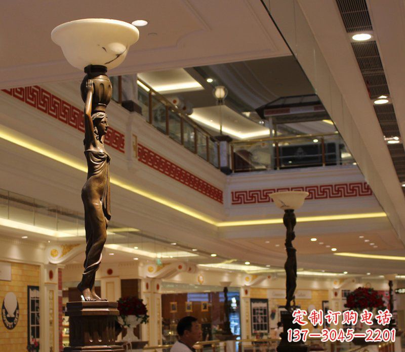 泉州高端玻璃钢仿铜雕塑——女人雕塑