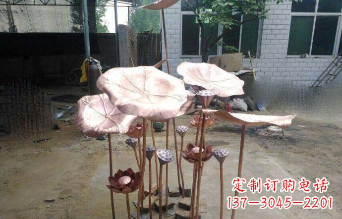 泉州锻铜荷叶雕塑