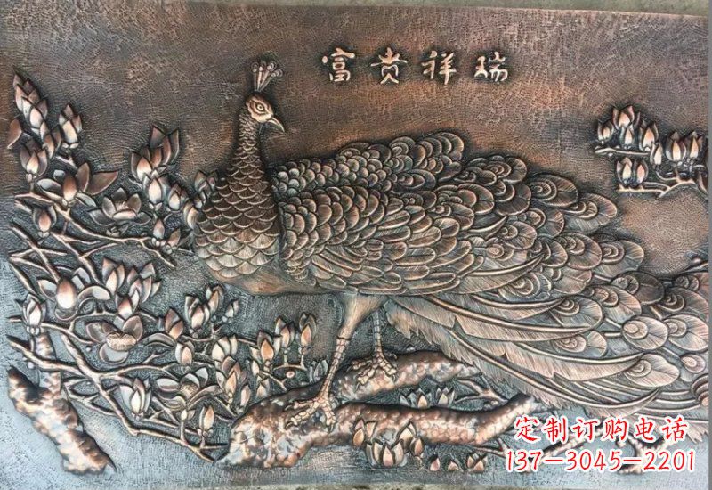 泉州华丽锻铜孔雀雕塑