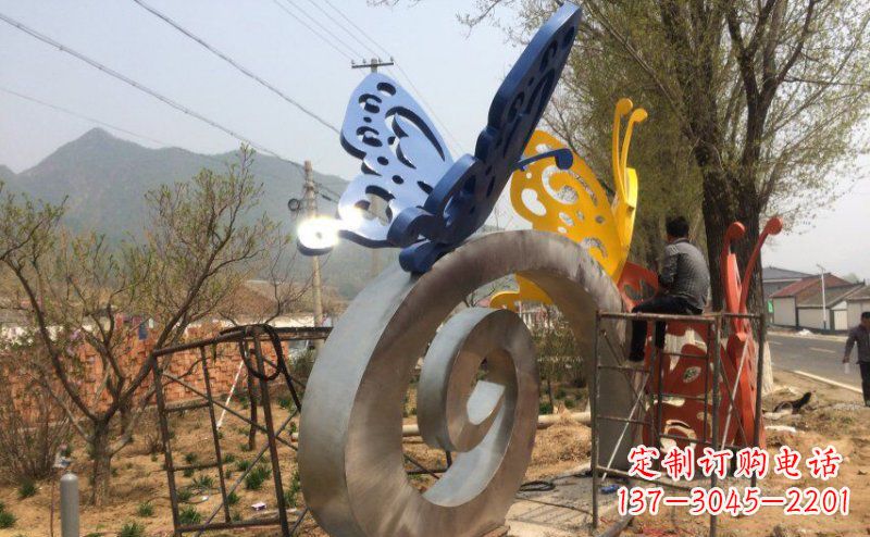 泉州优雅无比,不锈钢蝴蝶雕塑