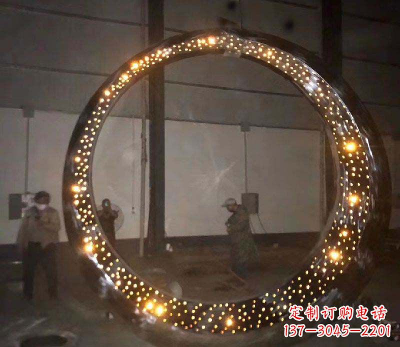 泉州发光不锈钢圆环灯饰景观雕塑