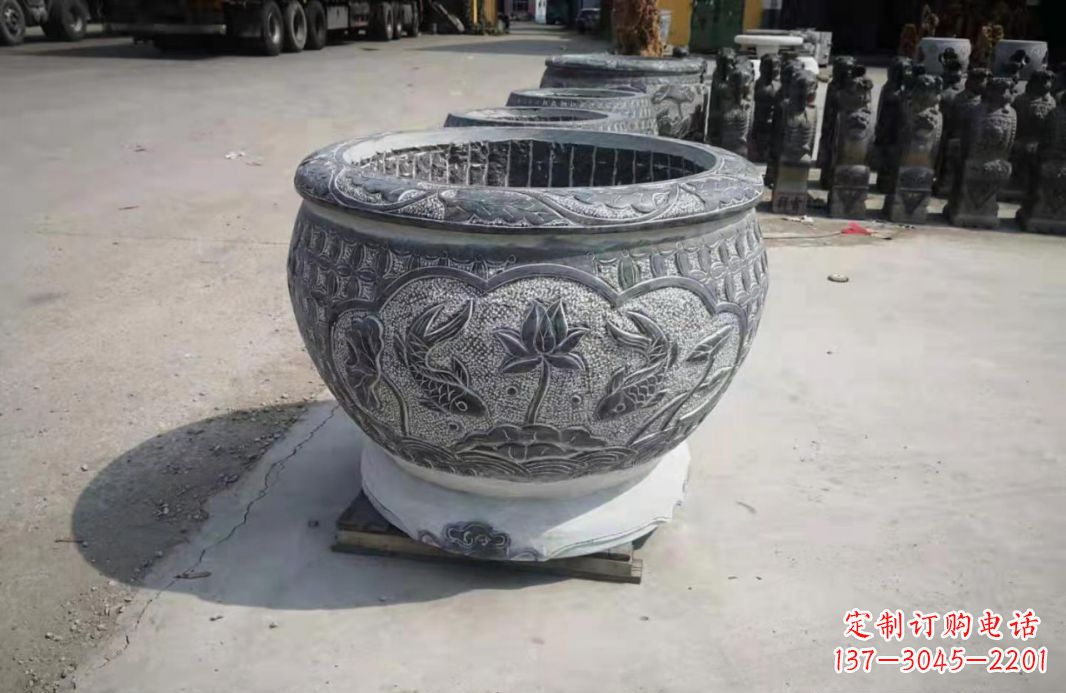 泉州仿古石水缸荷花鲤鱼石雕