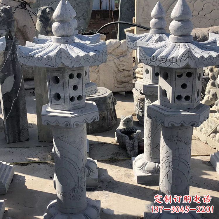 泉州中式仿古青石灯笼雕塑