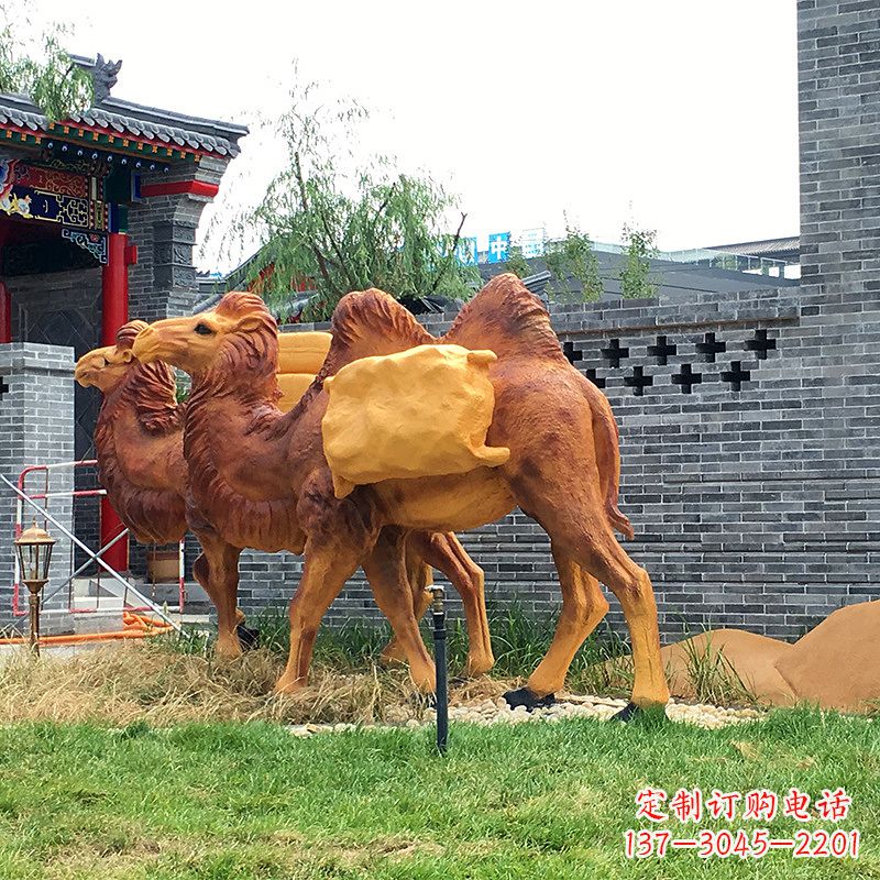 泉州仿真骆驼景观雕塑-景区景点仿真动物景观摆件