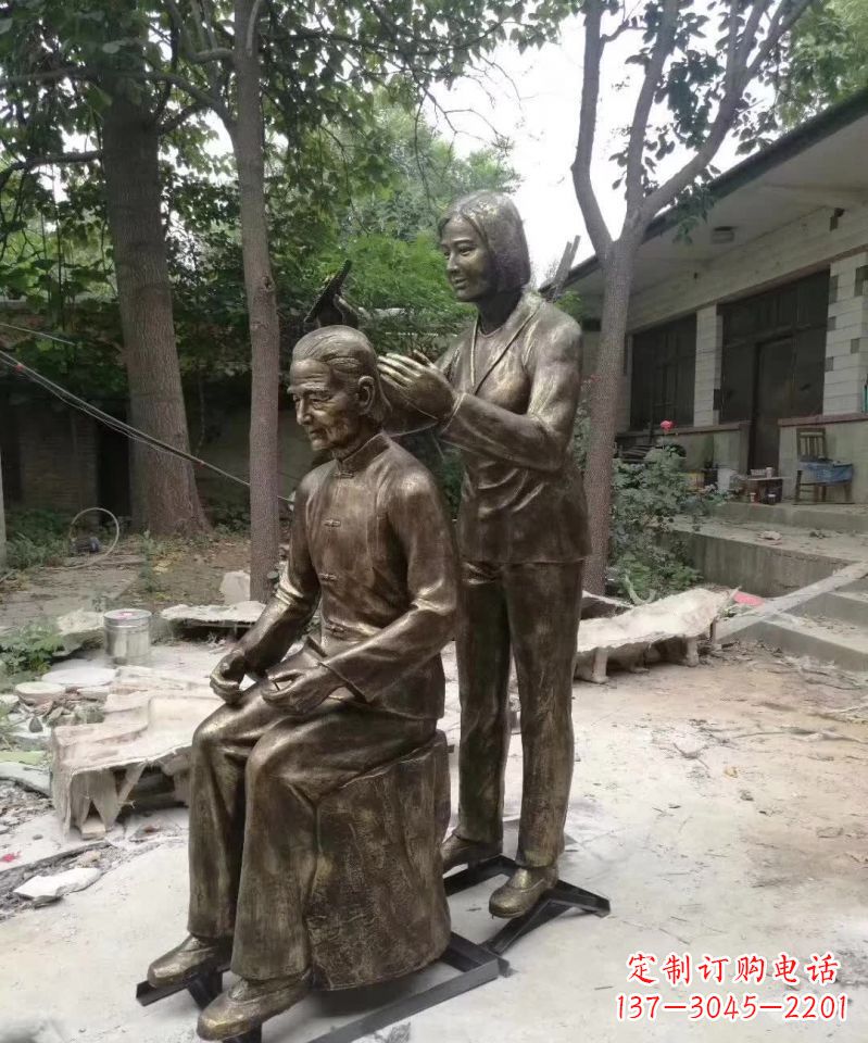 泉州给母亲梳头人物铜雕