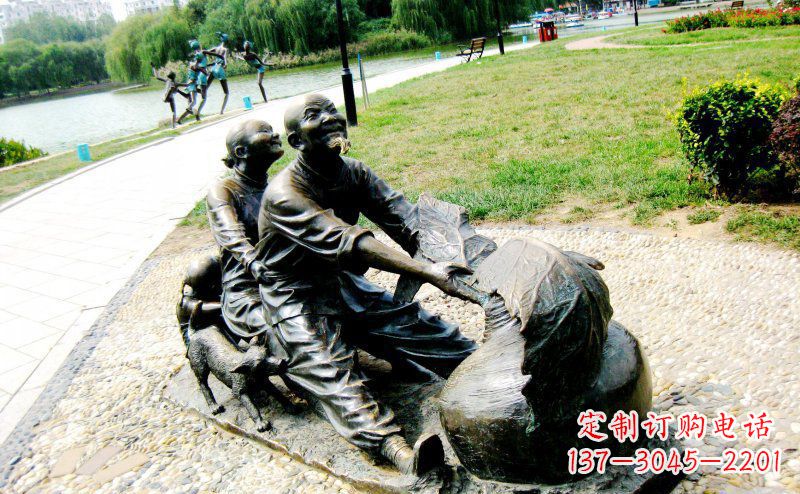 泉州公园拔萝卜小品人物铜雕