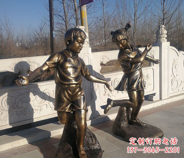 泉州浪漫圆满的精美花篮雕塑
