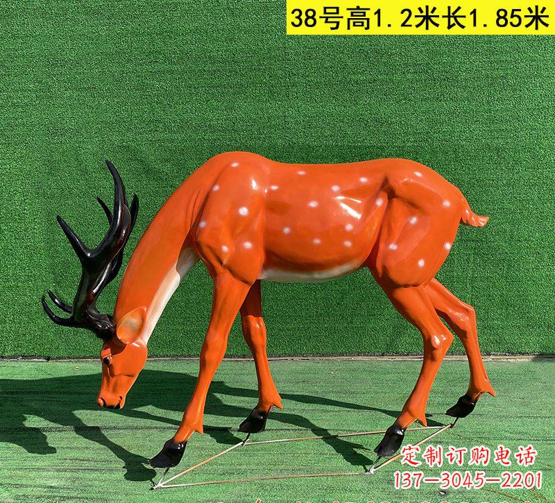 泉州公园玻璃钢梅花鹿雕塑