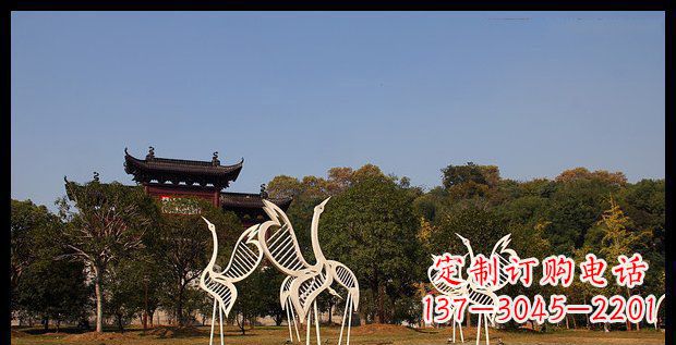 泉州中领雕塑的精美不锈钢仙鹤雕塑