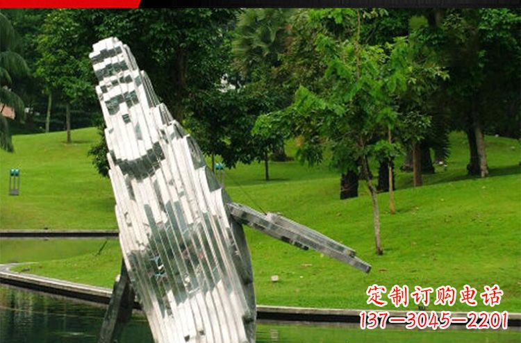 泉州温馨活泼的不锈钢动物企鹅雕塑